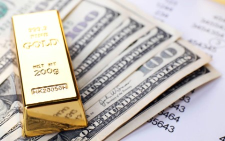 Надежно ли инвестировать в золото?